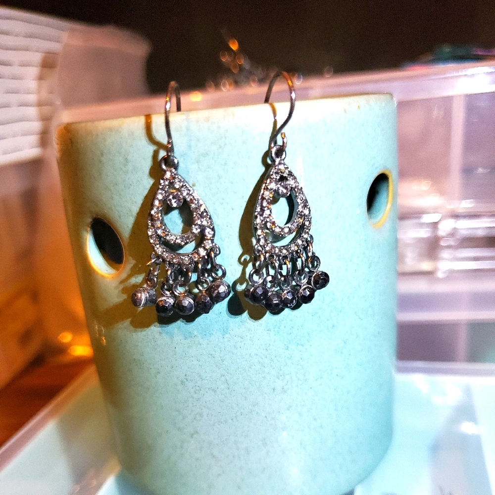 Tear drop dangle earrings.